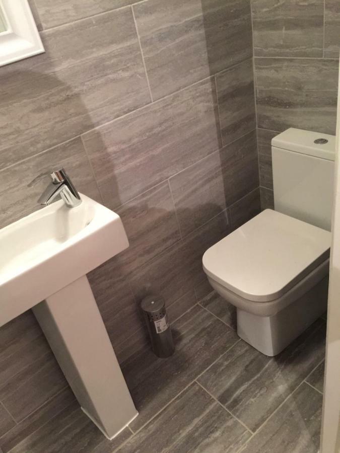 Abbey Wood Station Five Bedroom Self Contained House 외부 사진