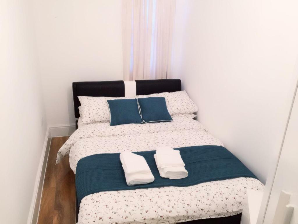 Abbey Wood Station Five Bedroom Self Contained House 외부 사진