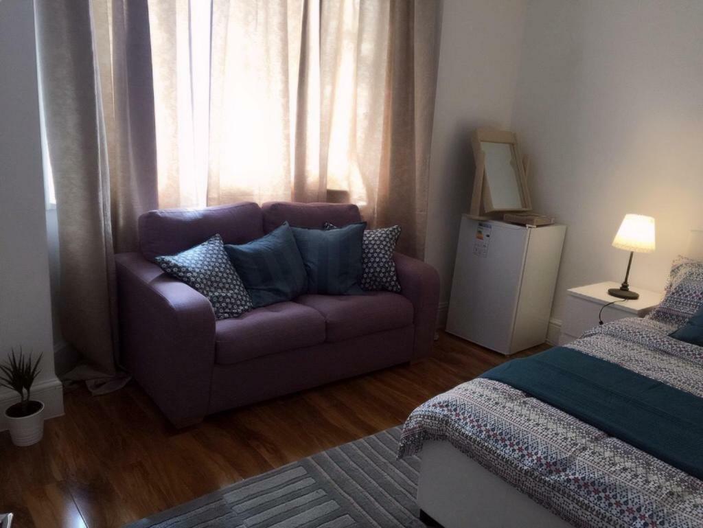 Abbey Wood Station Five Bedroom Self Contained House 외부 사진