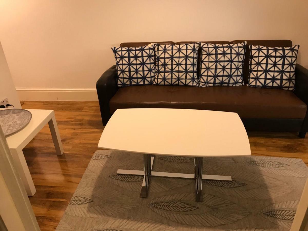 Abbey Wood Station Five Bedroom Self Contained House 외부 사진