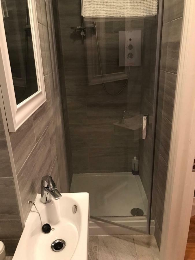 Abbey Wood Station Five Bedroom Self Contained House 외부 사진