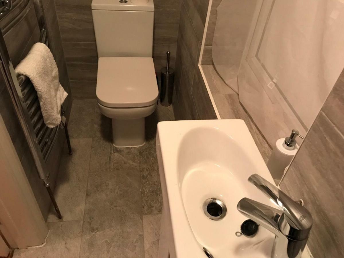Abbey Wood Station Five Bedroom Self Contained House 외부 사진