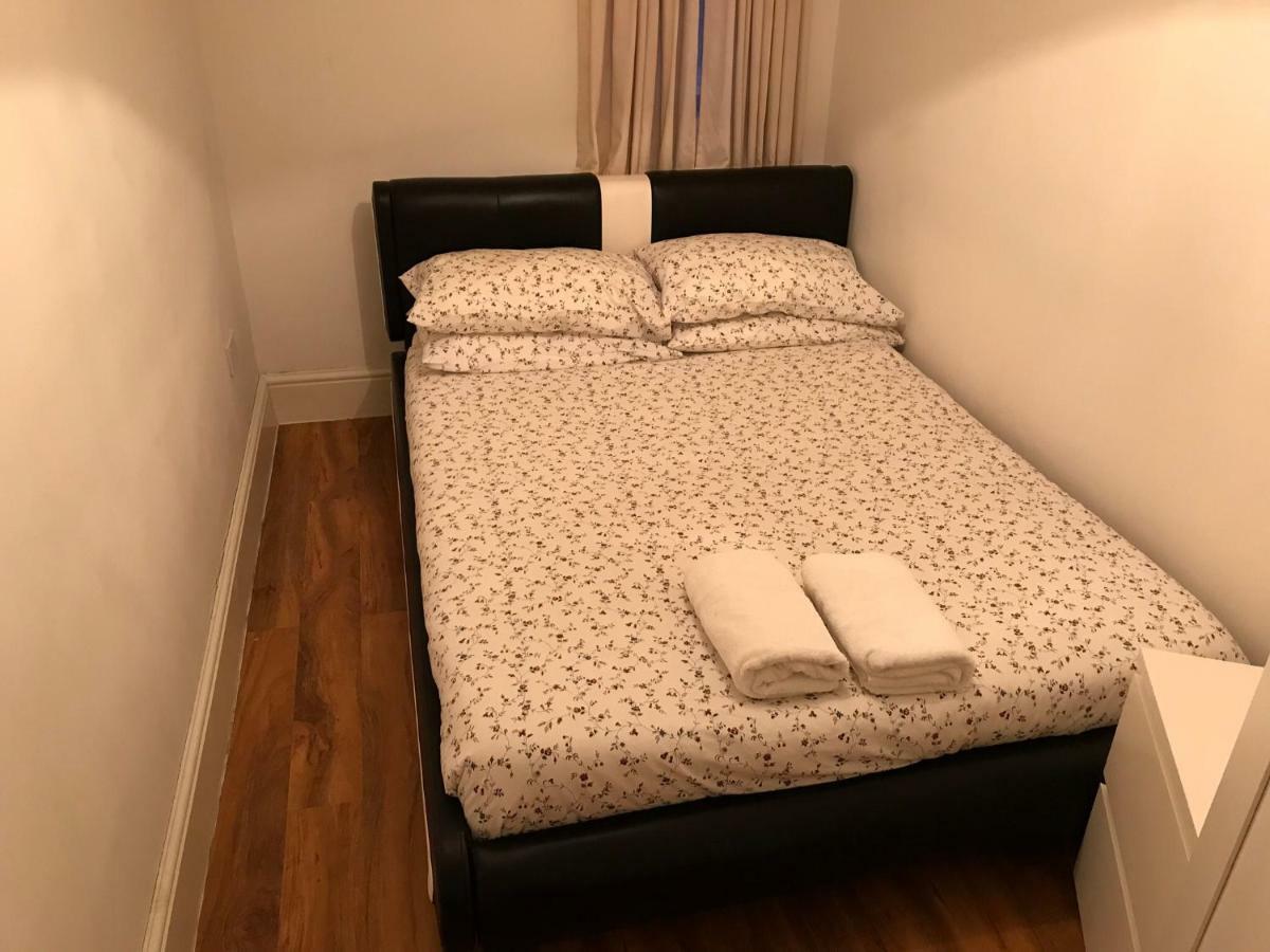Abbey Wood Station Five Bedroom Self Contained House 외부 사진