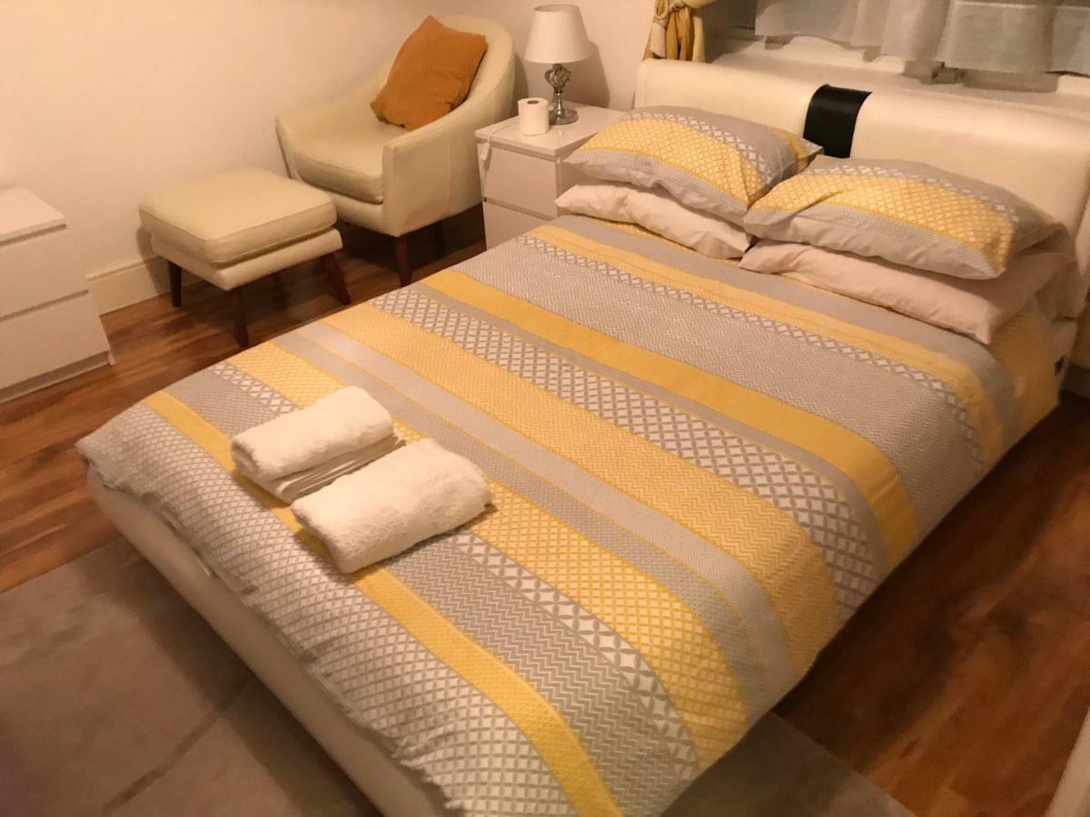 Abbey Wood Station Five Bedroom Self Contained House 외부 사진